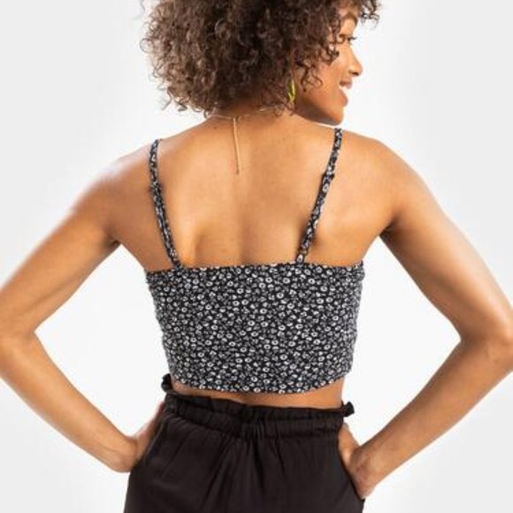 Francesca's | NWT Lue Ditsy Floral Crop Top 💠 - Picture 7 of 9